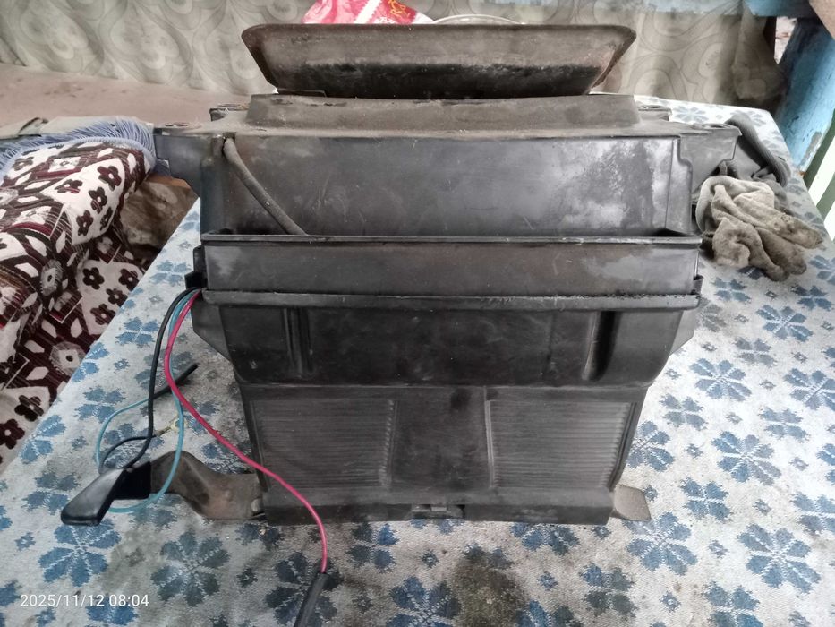 Печка ВАЗ 2101-2103 , 2106 без радиатора в сборе . Б/У.