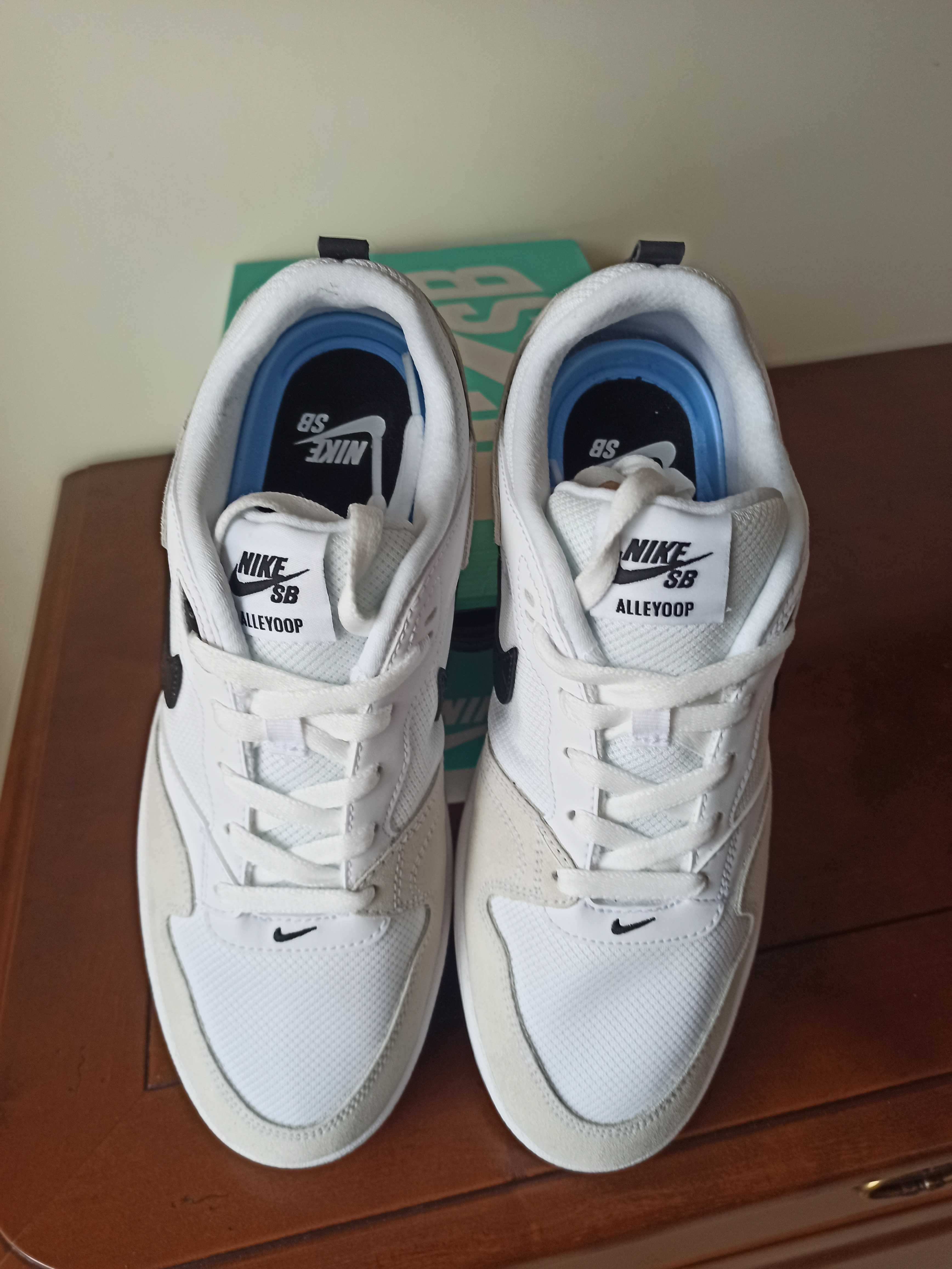 (r. Eur 42) Nike Sb Alleyoop White Black CJ0882,-100