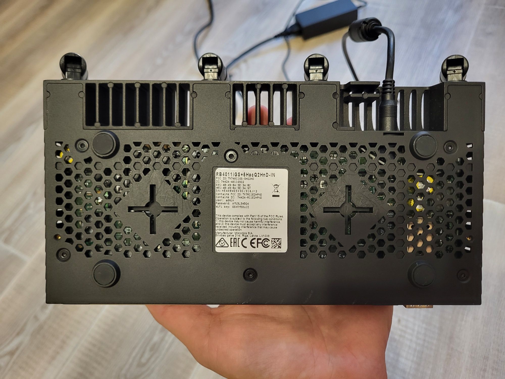 Wi-fi роутер MikroTik RB4011igs+5hacQ2hnd-in