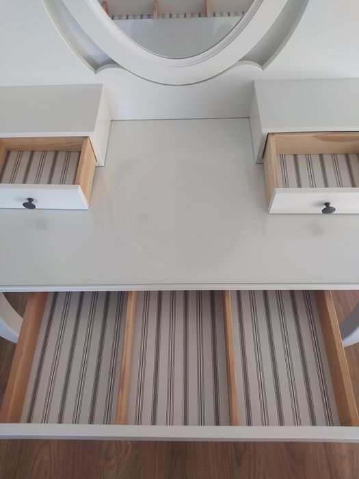 Toaletka Ikea Hemnes