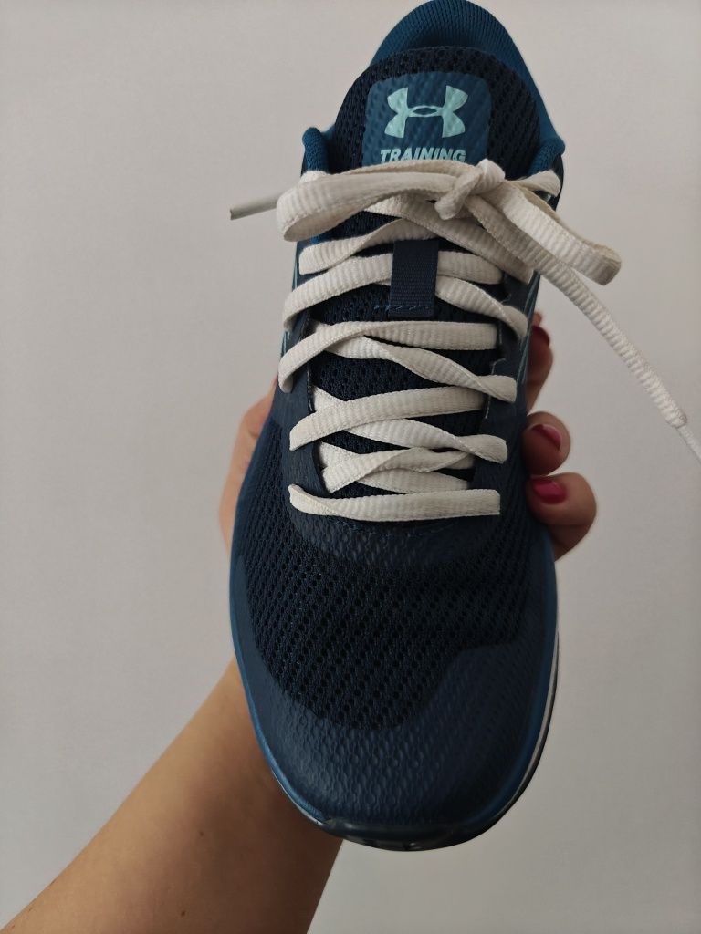 Under Armour adidasy sportowe damskie 37,5/24 cm