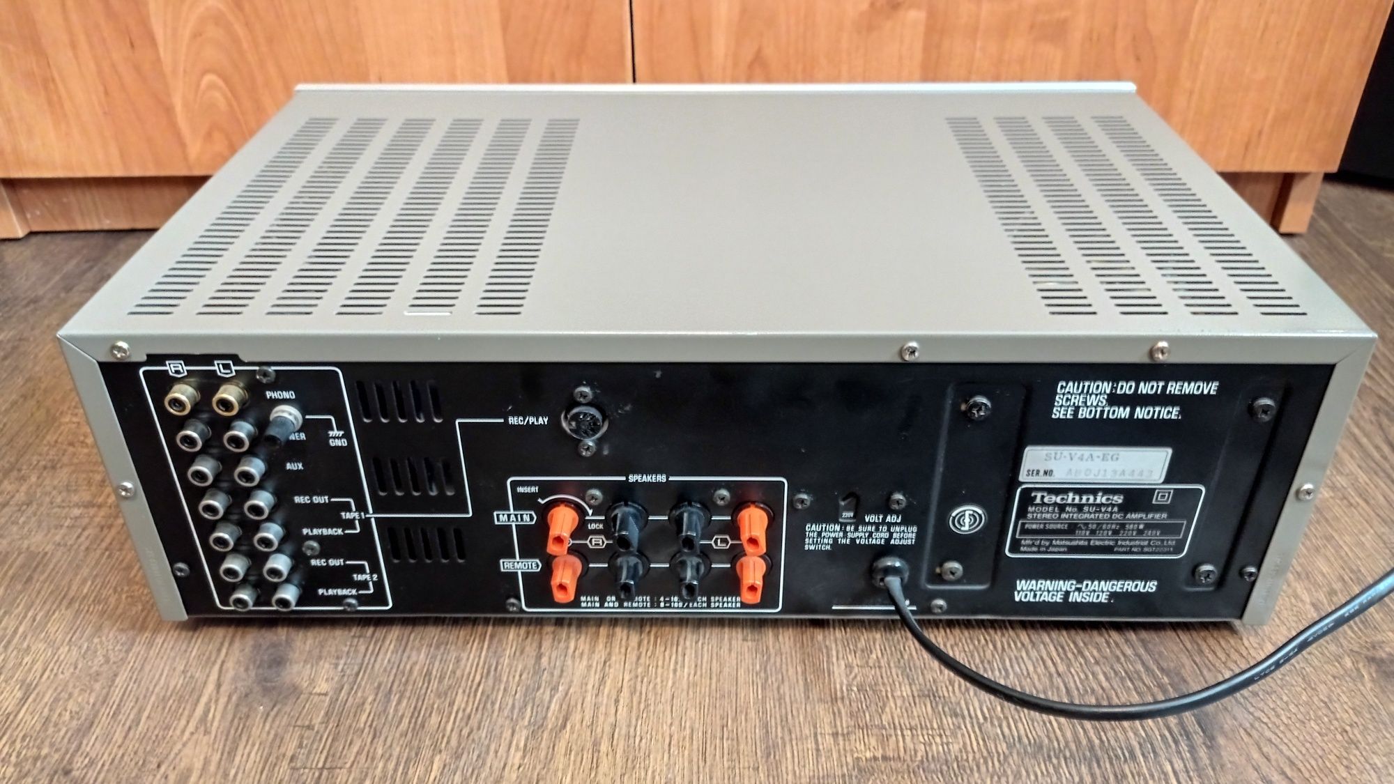 Technics SU-V4A wzmacniacz piękny stan!