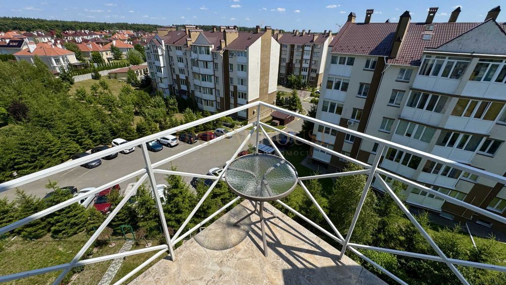 Трьохкімнатна квартира з ремонтом у Гранд Виллас. Газове опалення