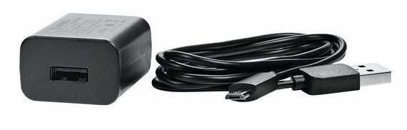 Akumulatorowa myjka do okien, szyb i luster GLASSVAC firmy BOSCH.