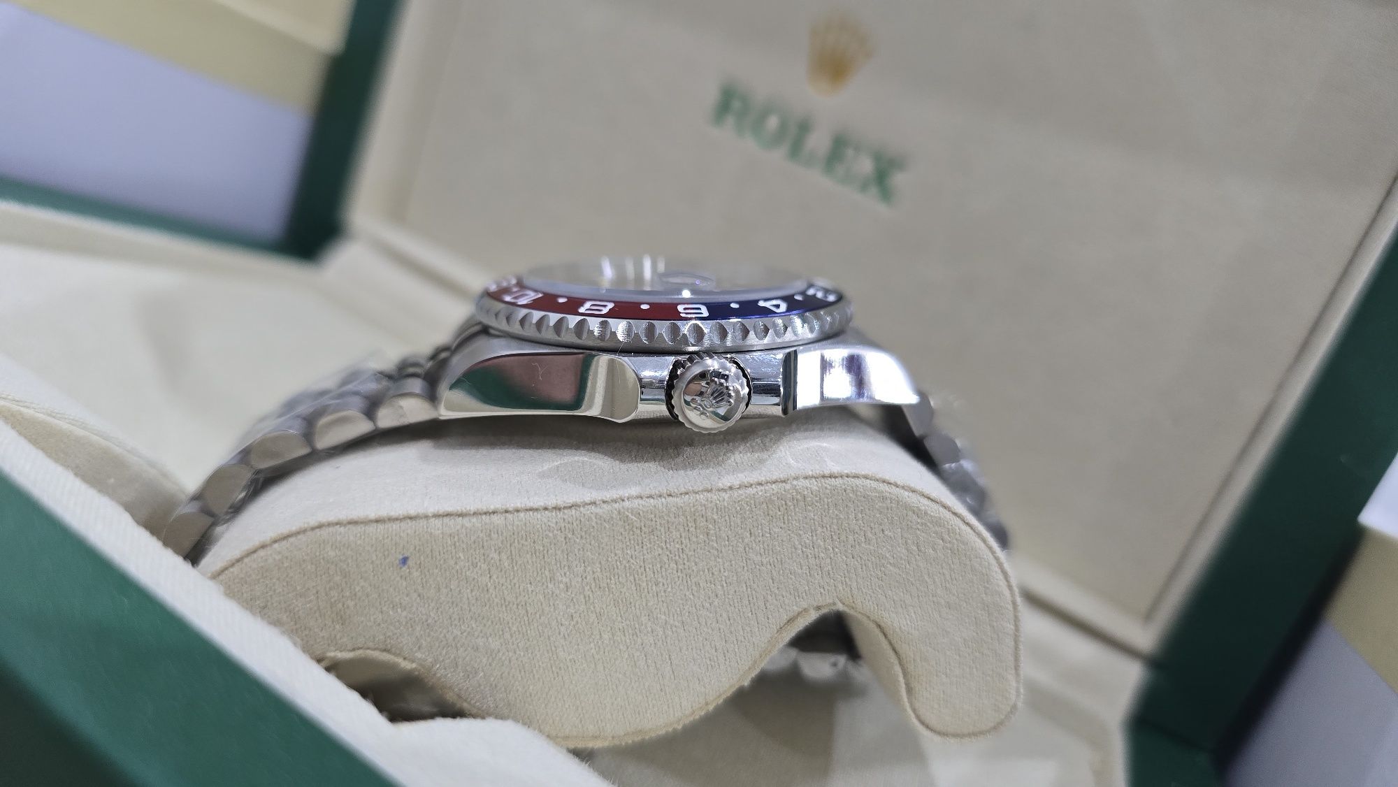 Rolex - Gmt Master II (pepsi - Automatic)
