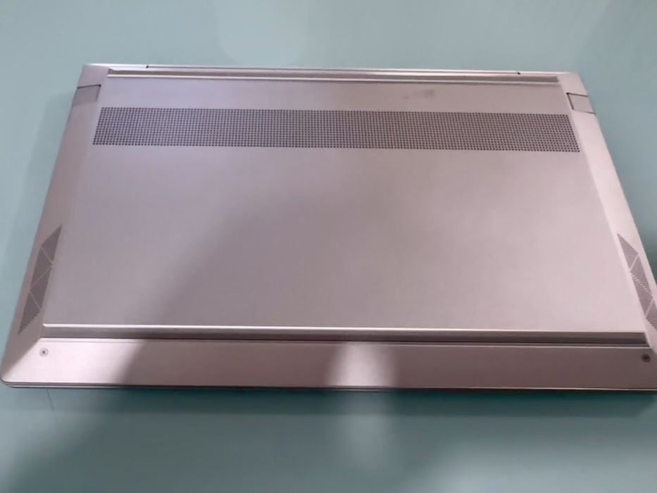 Hp-Henvy Laptop Modelo 13 BA1565SA