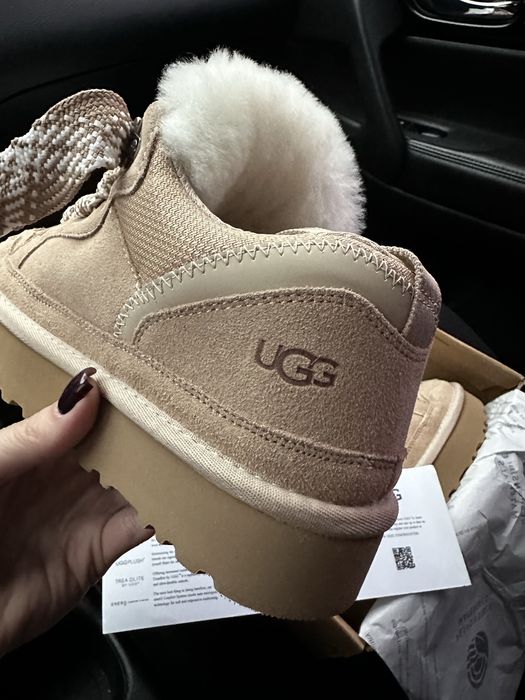 Жіночі UGG Lowmel