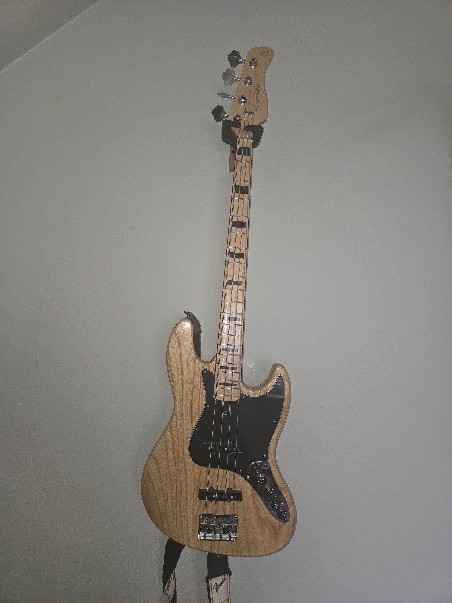 Sire bass Vintage V7 II gen by Marcus Miller - gitara basowa