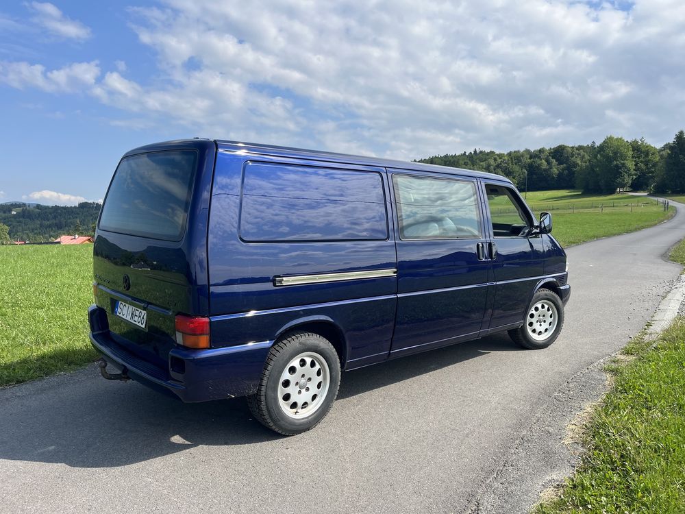 Transporter t4 long po blacharce