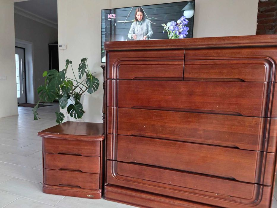 Камод, тумбочки 2 шт