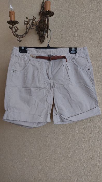 Krótkie spodenki damskie beżowe pasek paski 38 M Colours of the world