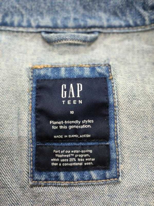 В наявності
Джинсова куртка розмір 10
GAP