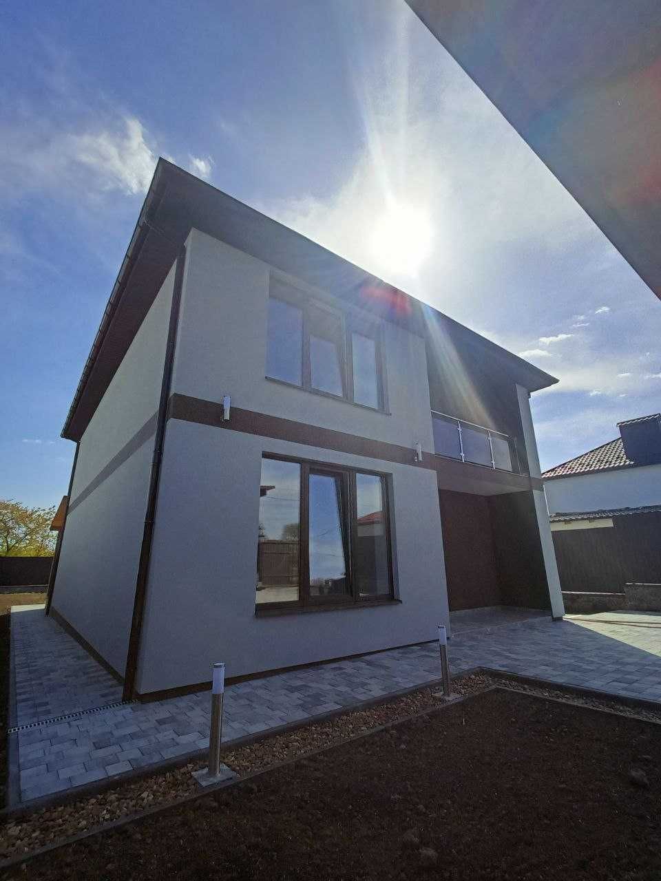Продаж 2 поверхового будинку з ділянкою на 7,5 соток, 160 кв. м