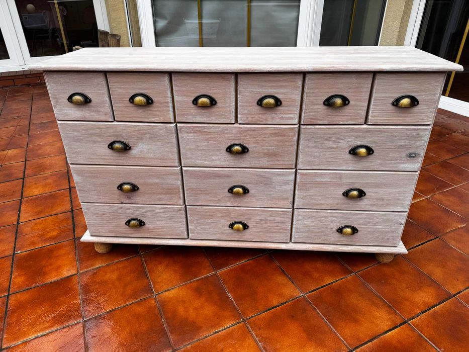 szafka szufladami komoda biała bieliźniarka długa  szafa