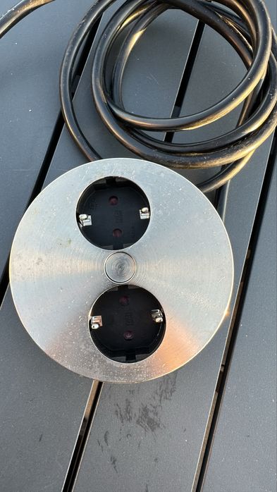 Tomadas embutidas — Inox escovado (2 unidades)