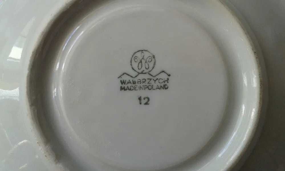 Zestaw porcelanowy z PRL-u .