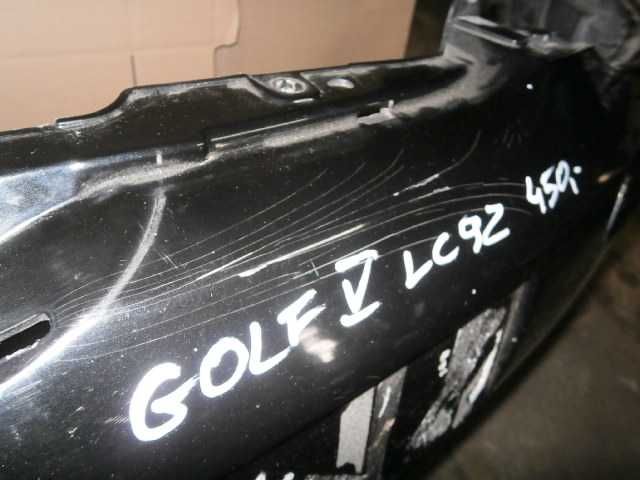 vw golf V zderzak przedni czarny LC9Z