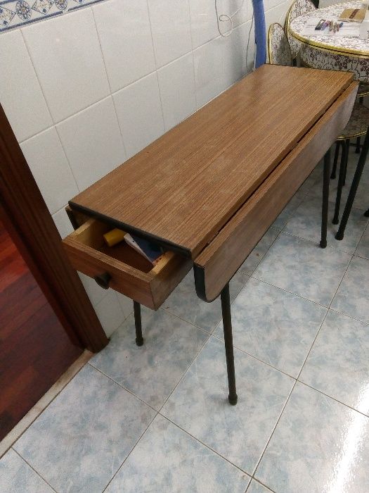 Mesa de cozinha vintage