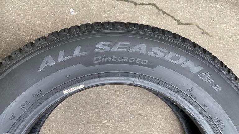 oc.8839 Opony 215/65R17 Pirelli AllSeason SF2 2szt RUDA ŚLĄSKA