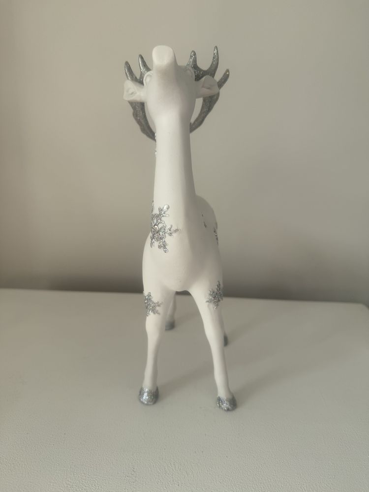 figurka winterstag biały jelonek