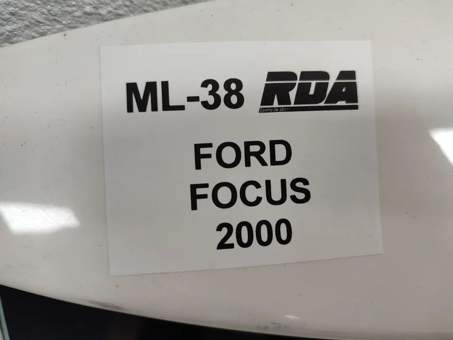 ML38 Mala Ford Focus De 2000
