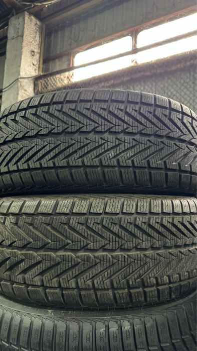 R20 245/40 Vredestein Wintrac xtreme