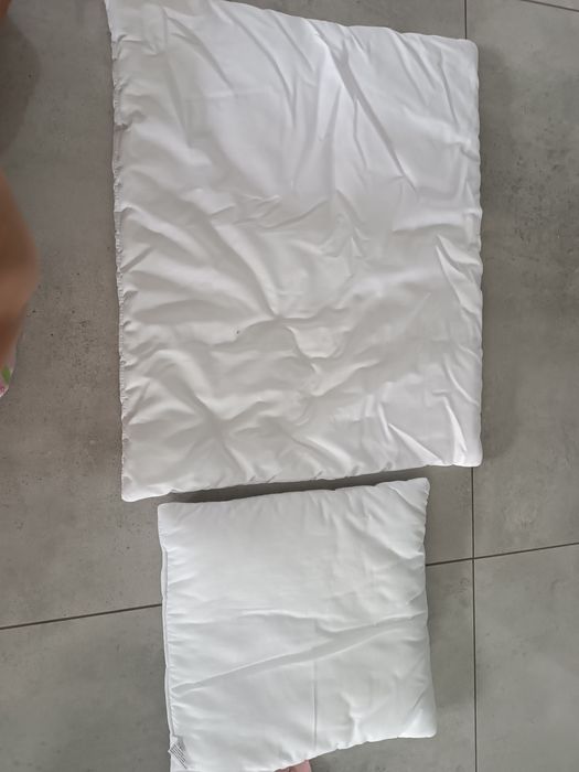 Kołderka, poduszka, pościel i prześcieradło do wózka- gondoli