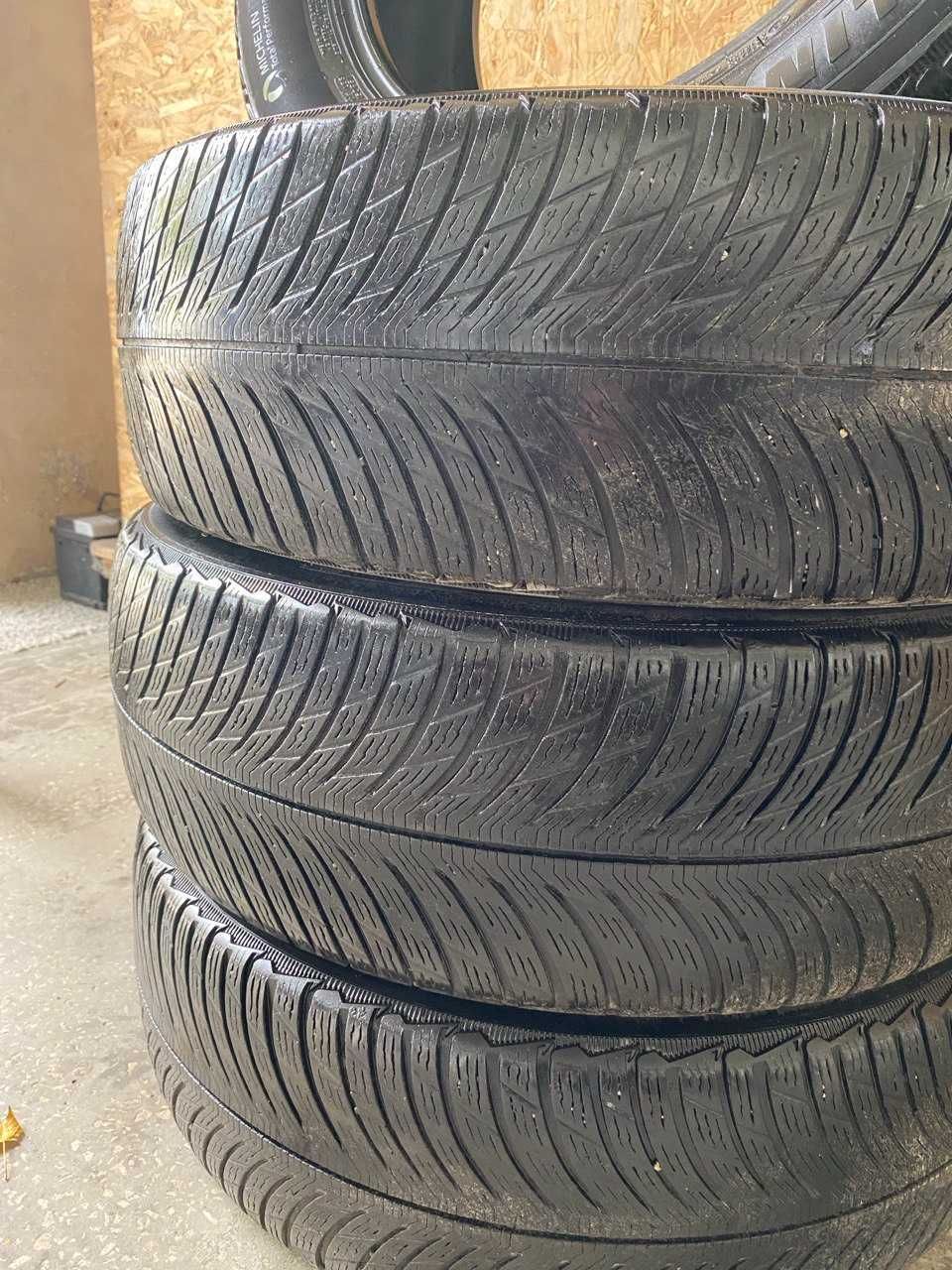 Шини б/у, зимові  4 шт * 235/60 R18 Michelin Pilot Alpin 5 SUV 107H XL