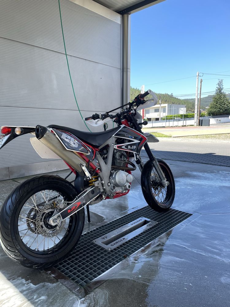 Vendo / Troca - Ajp Pr3 2019