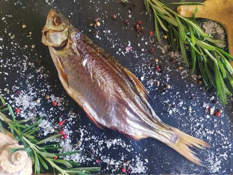 Тарань в'ялена, нечищена, ікра 100% розмір 10-15 шт на 1кг