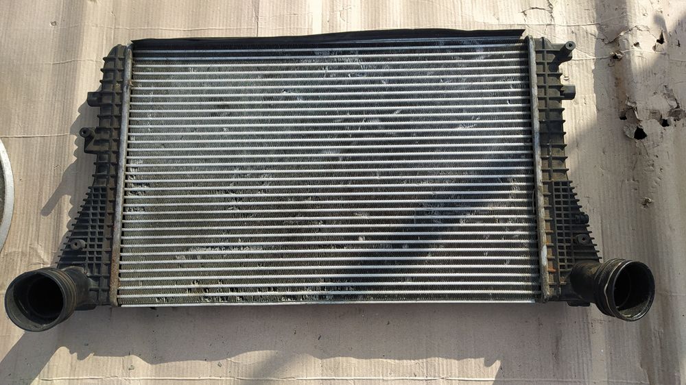 Интеркулер Volkswagen Caddy 1K0 145 803 E