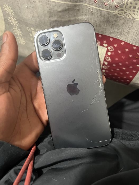 Iphone 12 pro max 512g e samsung a12 128g