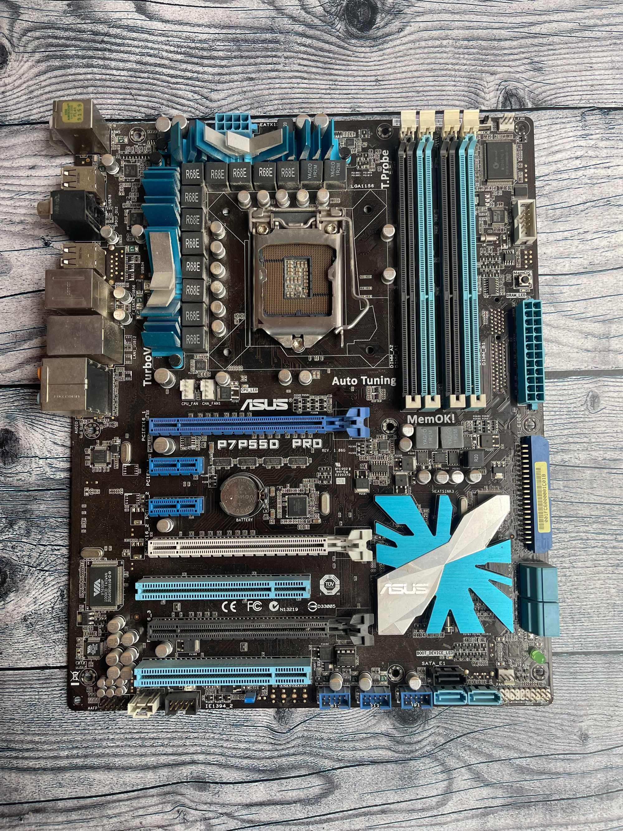 Материнская плата Asus P7P55D PRO s1156