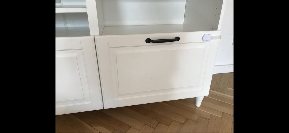 Piekna szafka RTV IKEA