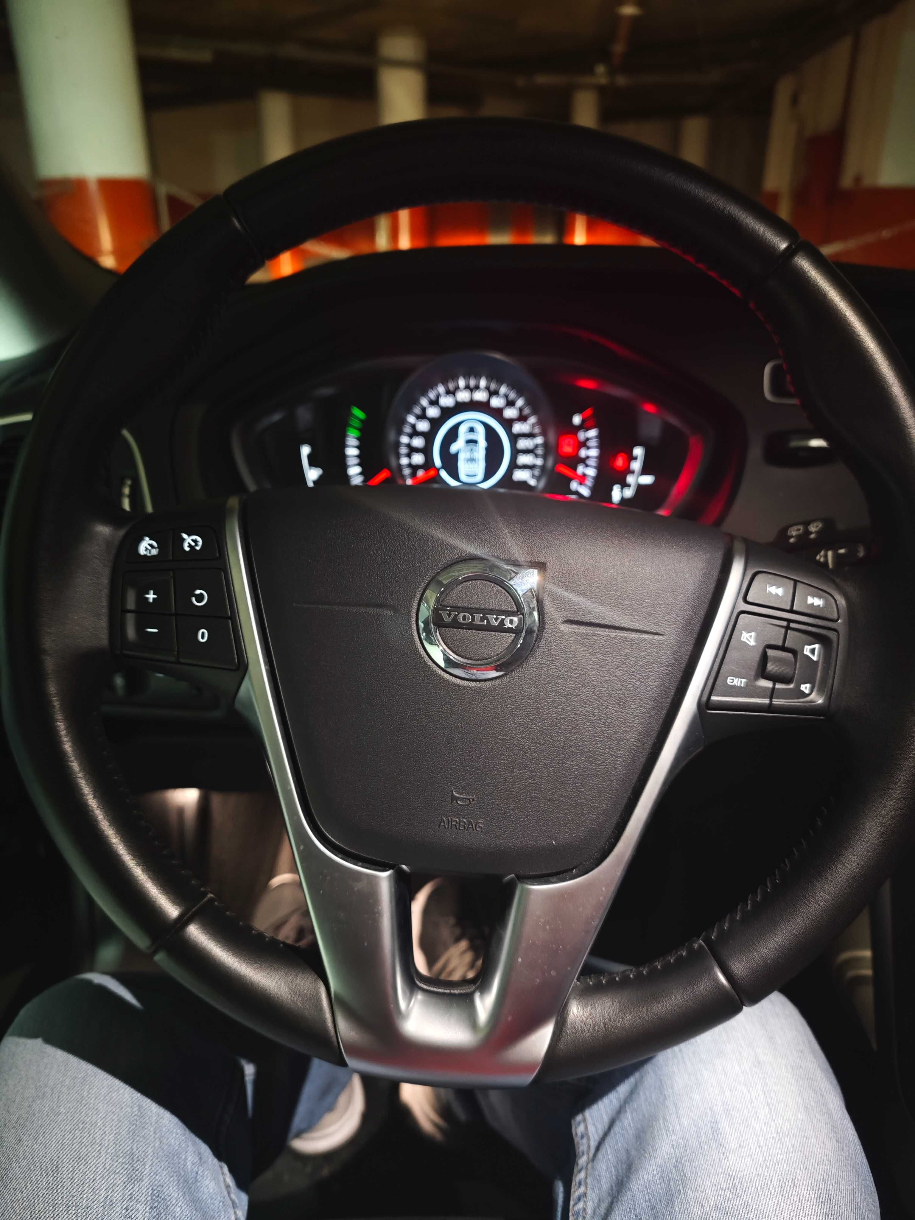 Volvo V40 T3 automático