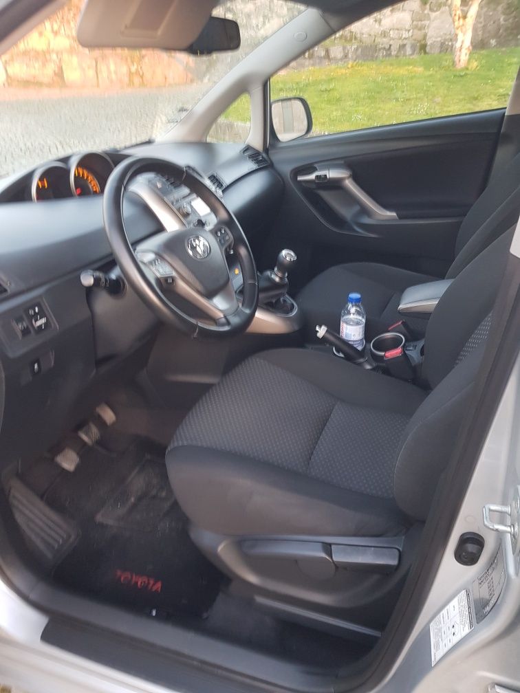 Toyota Verso 2.0 D-4D 126cv *7 lugares*rigorosamente impecável*