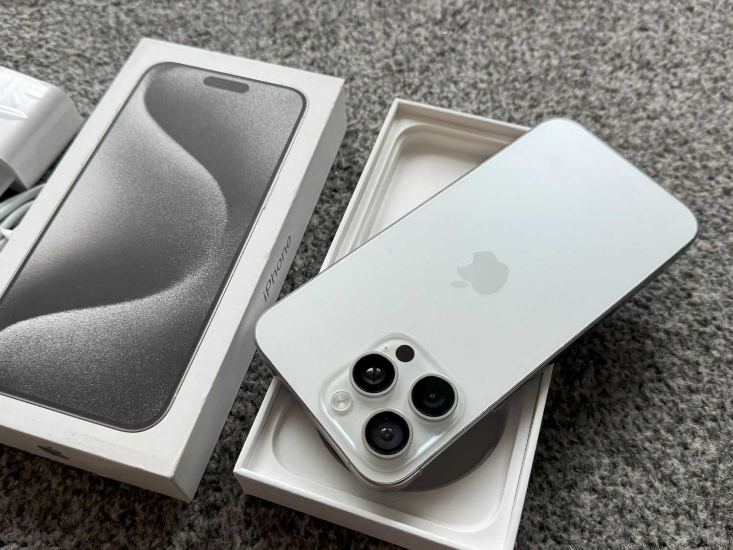 iPhone 15 Pro Max 256GB WHITE BIAŁY Silver Srebrny Bat98% FV23%