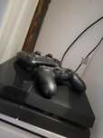 Konsola ps 4 sprzedam