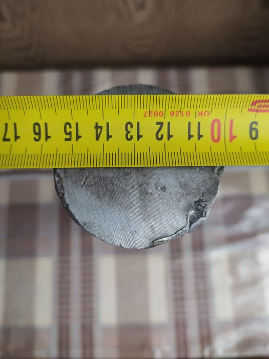 Кругляк алюминивый марка не известна 55х425мм.