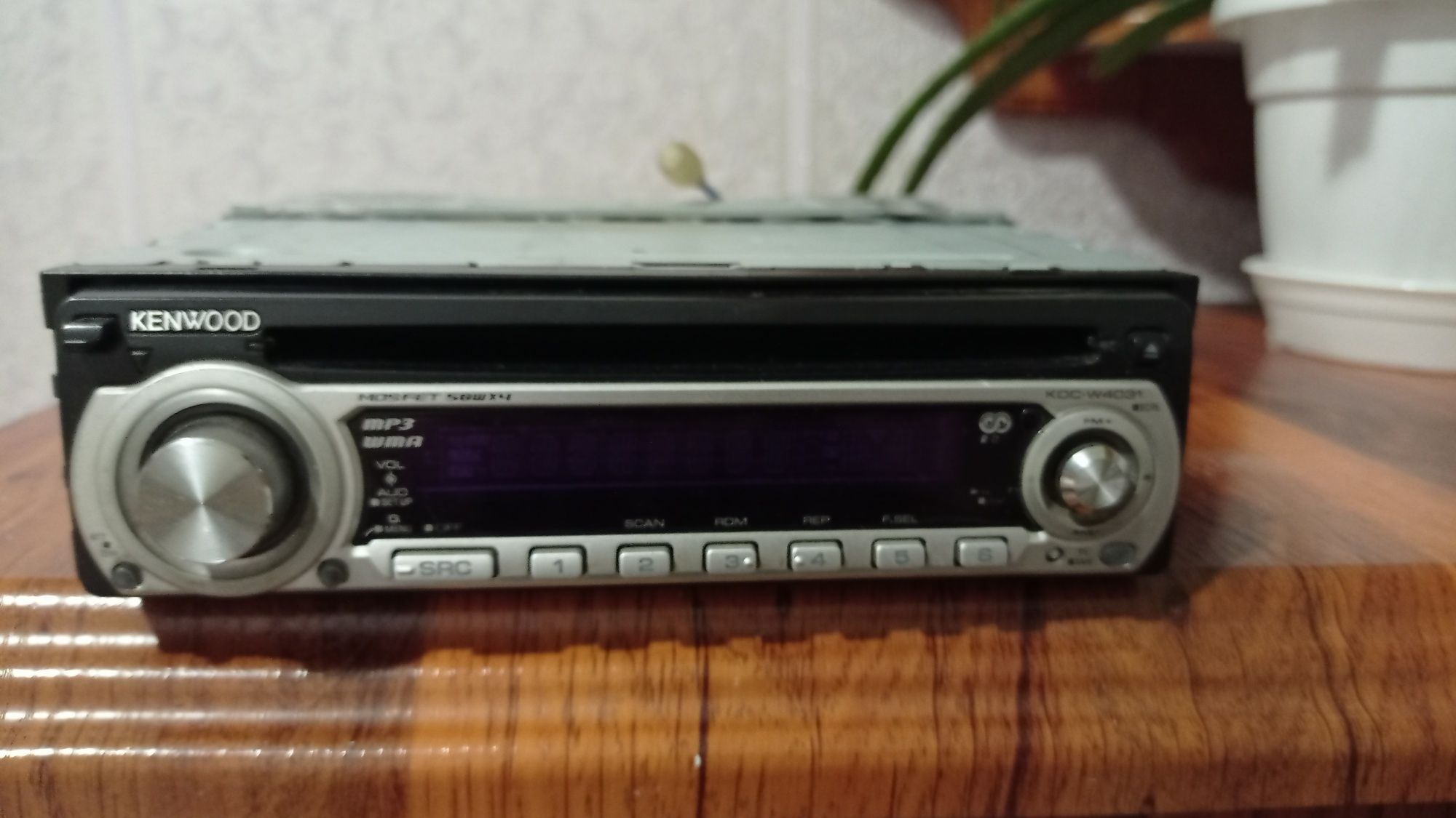 Магнитола Kenwood  KDC -w4031