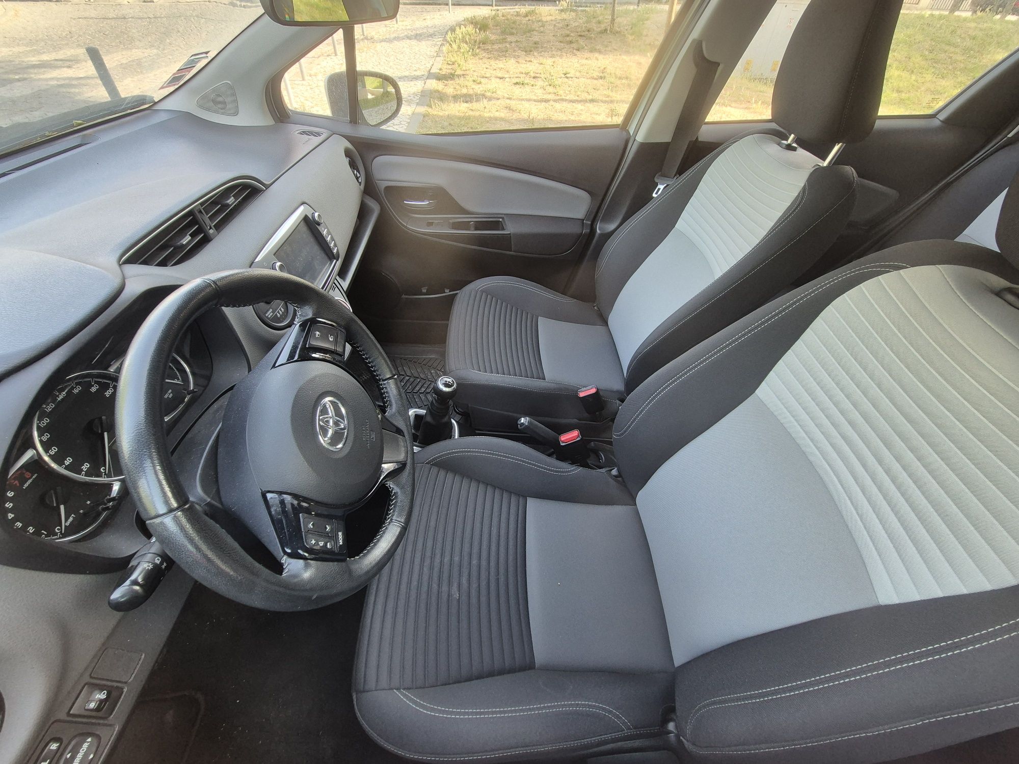 Toyota Yaris 1.0 Novo