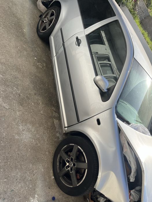 Golf 4 1.9 diesel acidentado