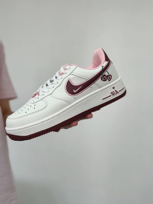 Різновиди жіночих кросівок найк ейр форс nike air force 36-41