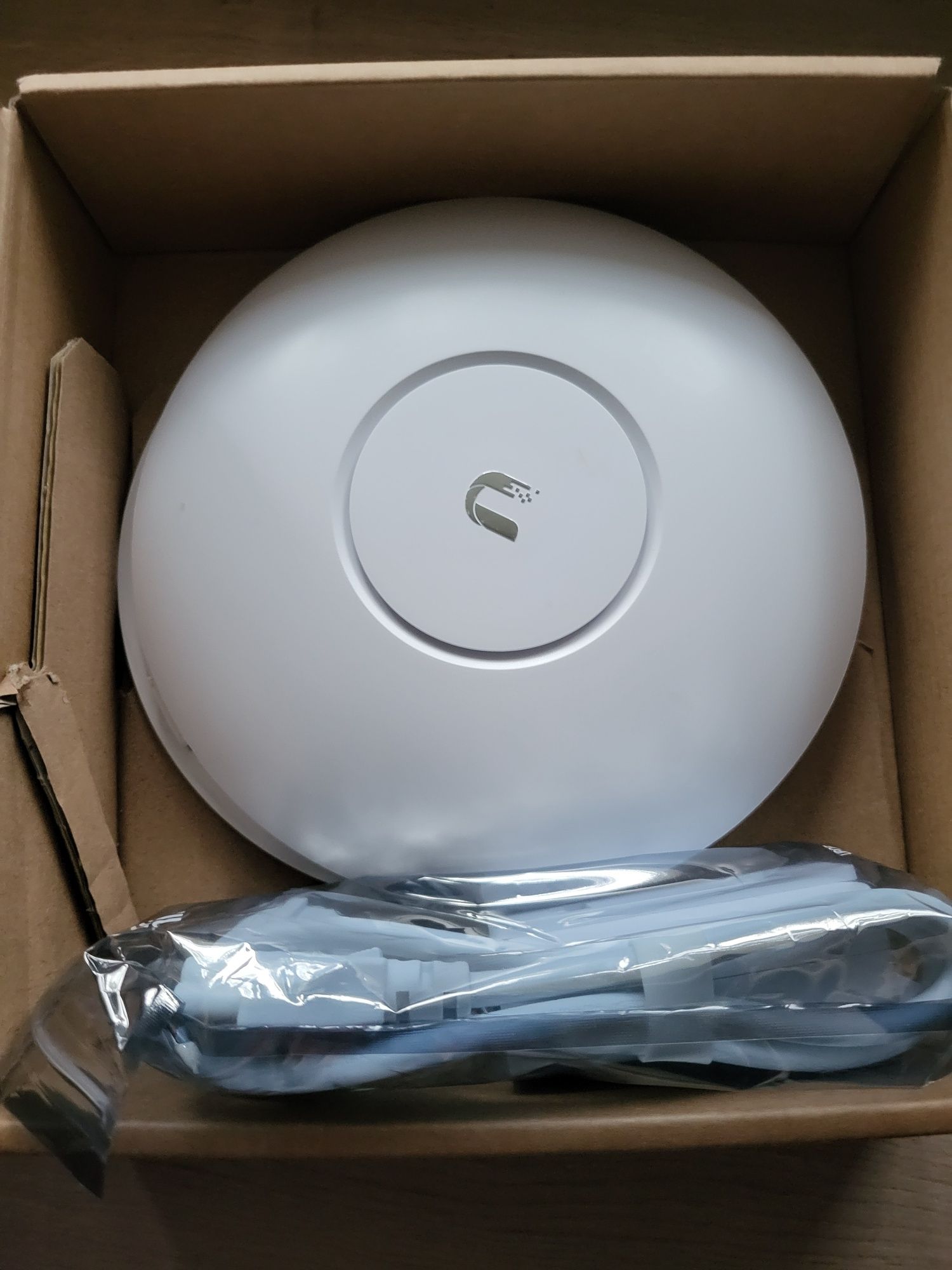 2szt Ubiquiti UniFi UAP-AC-PRO