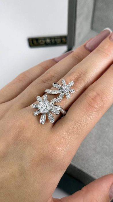 Каблучка з діамантами