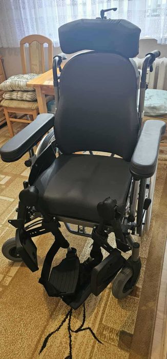 Wózek inwalidzki Inovys II firmy Vermeiren – stan idealny!
