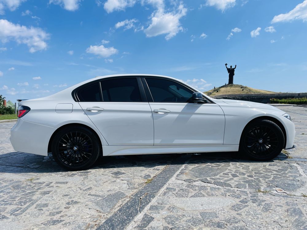 Продам дуже доглянутий BMW F30 328i