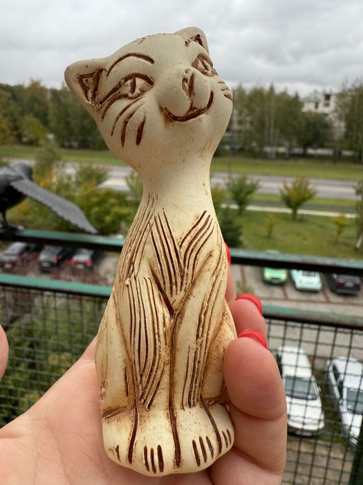 Ceramiczna figurka kota, kociaka. Ręcznie wykonana. Nowa.