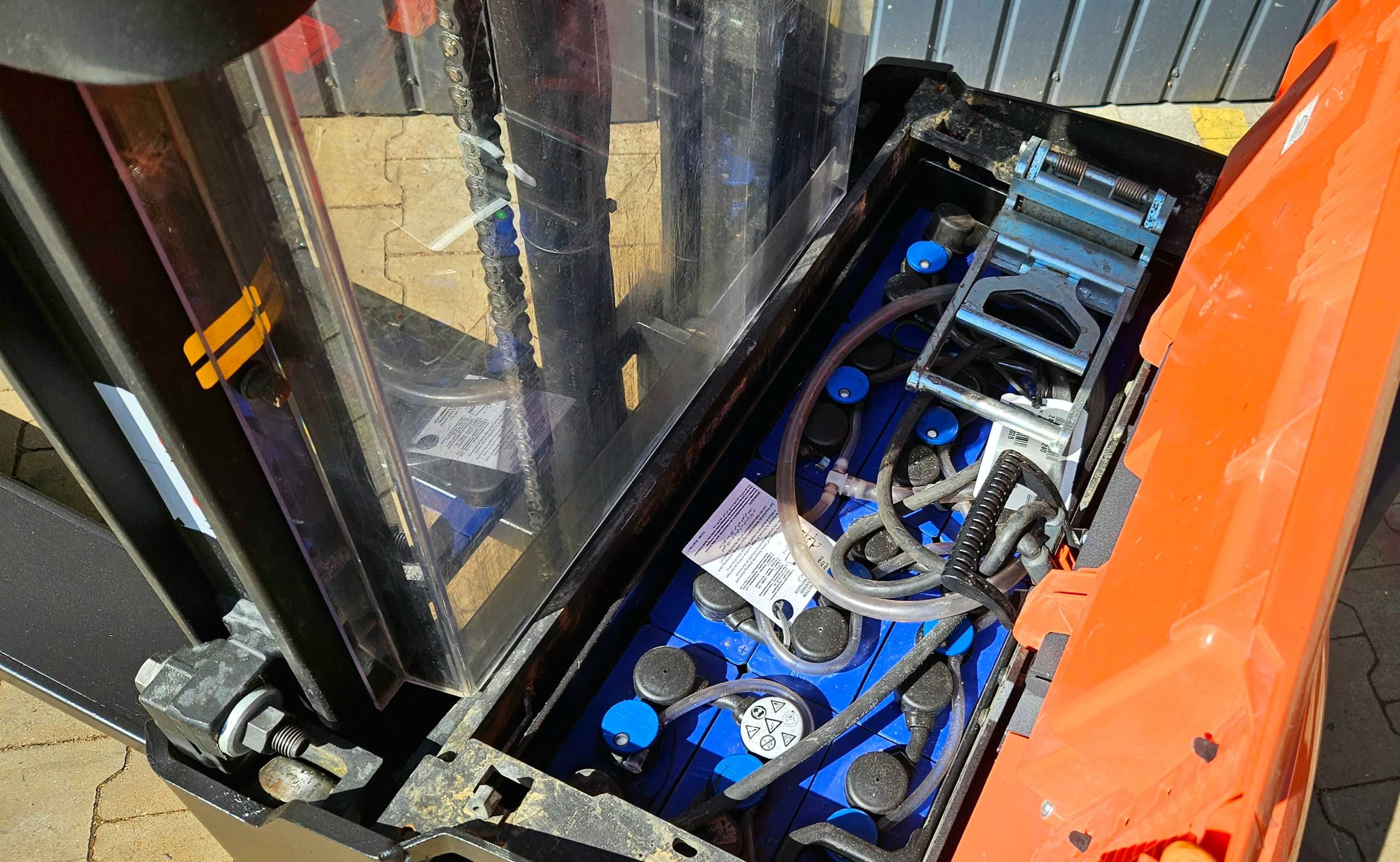 Paleciaki elektryczne wózki widłowe z niskimi masztami Toyota BT SWE
