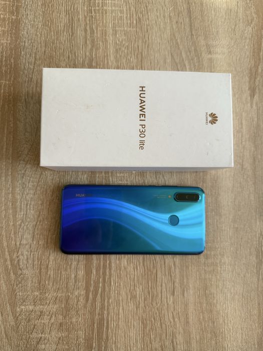 Смартфон Huawei P30 lite